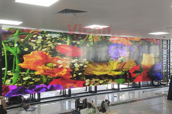 中國(guó)華電集團(tuán)廣東公司-無(wú)縫拼接屏