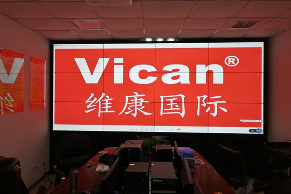 在拼接屏上同時顯示多臺電腦信號該如何實現(xiàn)？