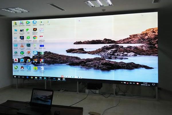 液晶拼接屏怎么做到無(wú)縫拼接顯示的？