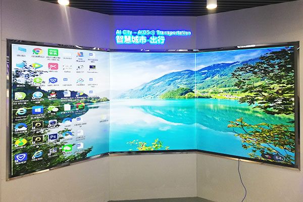 無縫拼接屏與小間距LED顯示屏哪個(gè)好？