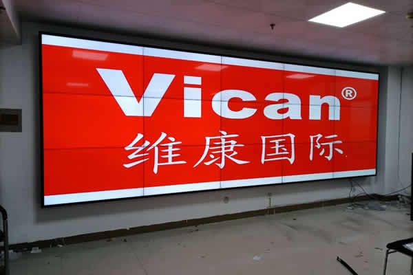 液晶拼接屏出現(xiàn)黑屏或閃屏怎么解決？