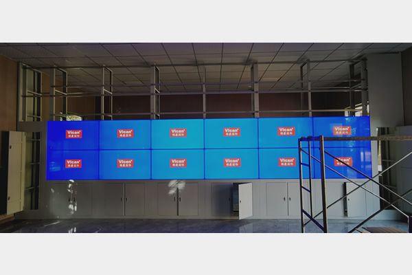 液晶拼接屏安裝時(shí)，液晶屏體碎了還能用嗎