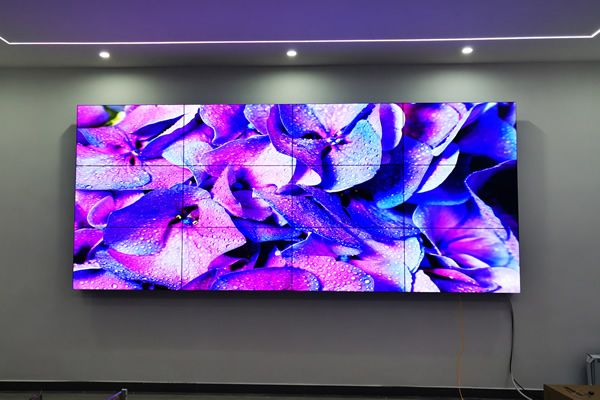 會(huì)議室顯示大屏使用拼接屏好，還是LED顯示屏好？