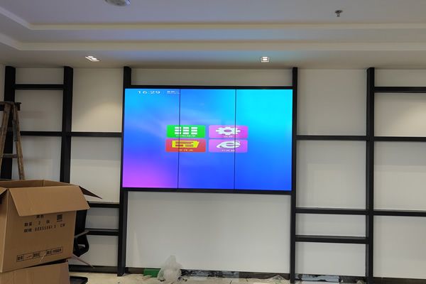 拼接屏的特點(diǎn)與采購注意事項(xiàng)