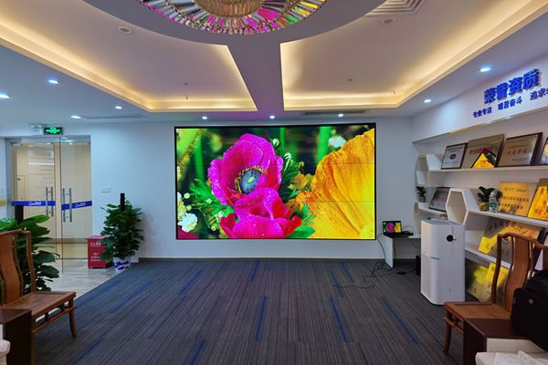 展廳大屏使用拼接屏好，還是LED屏好？