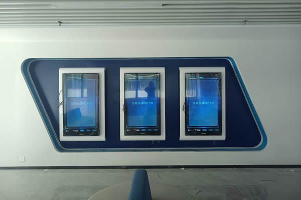 辦公室顯示大屏使用會議一體機好，還是拼接屏好？