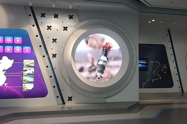 異形拼接屏怎么創(chuàng)意設(shè)計(jì)，主要應(yīng)用在哪些場(chǎng)合？