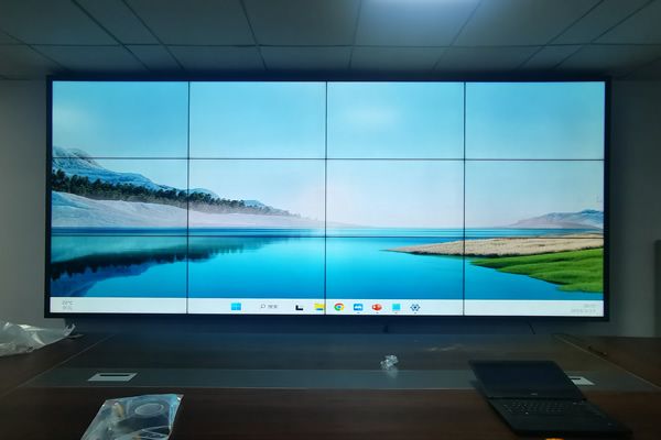 拼接屏安裝是怎么做到點對點、不變形顯示的？