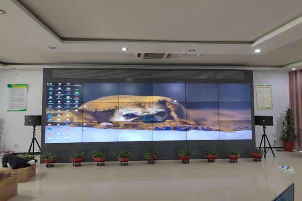 一塊55寸液晶拼接屏大概多錢，由哪些因素決定？