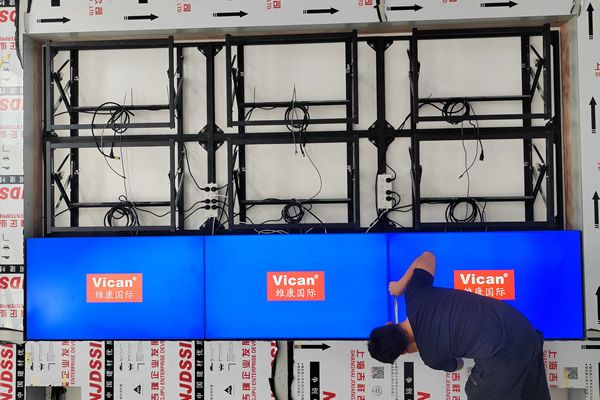 電腦是怎樣連接液晶拼接屏并控制的？