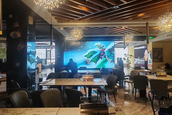 商場商店大屏幕用液晶拼接屏好，還是LED顯示屏？