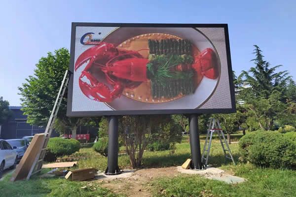 戶外LED顯示屏貴嗎，多少錢一平方米的？