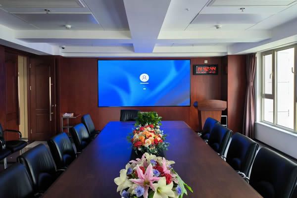 會議室用led屏還是lcd屏好？