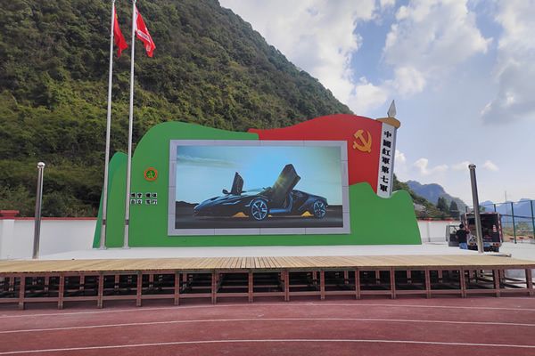 廣場(chǎng)臨時(shí)舞臺(tái)背景大屏哪種好？